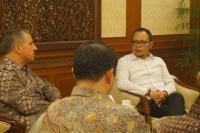 Tingkatkan Bahasa Inggris TKI, Kemnaker Gandeng Wall Street English