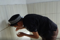 Hukum Wudhu Menggunakan Air Curian, Sahkah Menurut Islam?