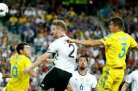 Arteta Tegaskan Takkan Jual Mustafi