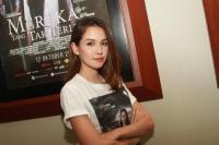 Cerita Pengalaman Pertama Estele Linden Main Film Horror