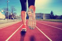 Tren "Pelari Kalcer" Padati Akhir Pekan di Dago