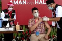 Habis Divaksin Foto Kerumunan Tak Bermasker, Raffi Ahmad Minta Maaf