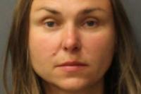 Seorang Ibu Menyerahkan Diri Setelah Membunuh Anaknya