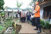 Gus AMI Terjun Bantu Korban Bencana Sukabumi