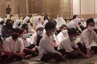 Benarkah Anak Jalanan Termasuk Yatim? Ini Penjelasan Quraish Shihab