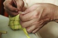 Kata `Ketupat` Sebenarnya Singkatan, Ternyata Ini Kepanjangan dan Filosofinya