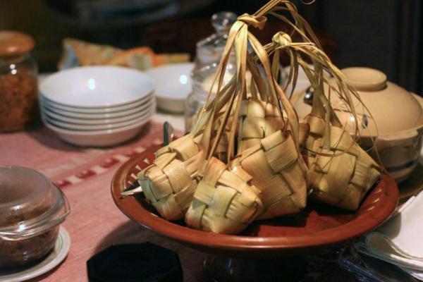 Jejak Sejarah Ketupat, Hidangan yang Menjadi Ikon Lebaran