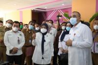 Tinjau Posko THR, Menaker Ida Apresiasi Perusahaan yang Sudah Membayarkan THR