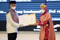 Mensos : Makna Kemerdekaan Di Masa Pandemi Adalah Bersama Melawan Covid 19