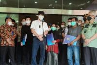 Menkum HAM Serahkan Santunan ke Keluarga Korban Kebakaran Lapas Tangerang