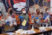 Produksi di Rumah, Pabrik Tembakau Sintesis Dibongkar Polda Metro