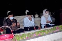 Nadiem Ziarah ke Makam Bung Karno di Blitar