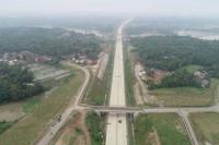  Jokowi Resmikan Tol Serang-Panimbang Seksi 1
