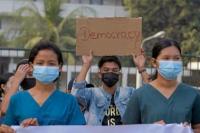 Tentara Myanmar Tangkap 18 Petugas Medis karena Rawat Teroris