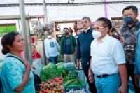 Cak Imin Berbelanja di Pasar Tradisional Batu Cermin NTT