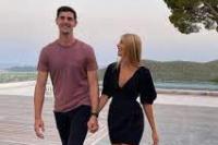 Ini Cara Courtois Pamer Pacar Barunya