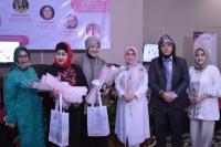 Dewi Motik dan Ratih Sanggarwaty Serap Inspirasi Buku Metamorfosa Diri