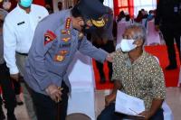 Tinjau Vaksinasi Klaten, Kapolri: Dengan Booster, Tingkat Kekebalan Warga Makin Meningkat