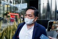 Dandan Jaya Bungkam Saat Ditanya Pemberian Suap Izin Apartemen Summarecon Agung