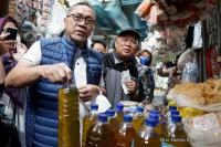 Mendag Zulhas Blusukan ke Pasar Rakyat di Kalimantan Timur