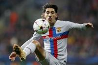Hubungi Barcelona, Mourinho Tertarik Datangkan Bellerin