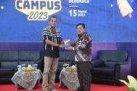 Mengenal Lebih Dekat Wamenkumham Edward Hiariej, Ternyata Hobi Menulis Buku