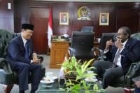 Terima Kunjungan Dubes Sudan, HNW: Hubungan Indonesia dan Sudan Harus Lebih Ditingkatkan Lagi