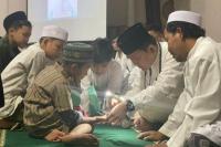 Dokter Rayendra Resmi Luncurkan Program Pesantren Sehat