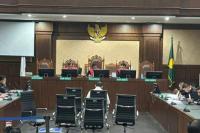 Rafael Alun Didakwa Terima Gratifikasi Rp16,6 Miliar Bersama Istri