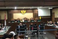 Saksi Ungkap Aliran Uang Korupsi BTS Rp7 Miliar ke Happy Hapsoro