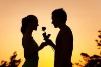 Zodiak yang Cocok Menjadi Pasangan Aquarius, Siapakah Dia?