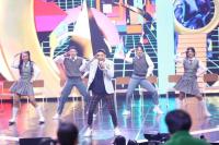 Memukau, Rowi Jadi Bintang Utama Babak Live Show Top 8 KFC Mencari Bucket