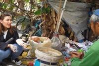 Salud Gak Peduli Kotor, Rey Utami Blusukan ke Rumah Pemulung Tuai Pujian 