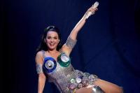 Semangat Rayakan Konser Terakhir Play, Katy Perry Bikin Tato Baru