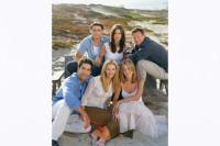 Kematian Matthew Perry, Skrip Friends yang Dibuang ke Tong Sampah Laku Ratusan Juta