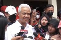 Ganjar Pranowo Promosikan Produk Pengrajin Usaha Kecil