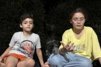 Mengungsi di Tengah Perang Israel, Seorang Ayah Pura-pura Ajak Anaknya Berkemah