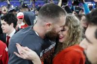 Tak Lagi Disibukkan Jadwal Tur, Taylor Swift Semangat Nonton Travis Kelce di Musim NFL Mendatang