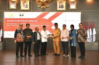 Komisi II Warning Bawaslu Berani Tegakkan Aturan