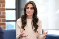 Lagi, Foto Ratu Elizabeth dan Para Cucu yang Dibuat Kate Middleton Diduga Editan Photoshop