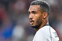 Respon Bek Napoli Soal Penyangkalan Rasisme Acerbi