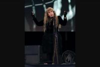Stevie Nicks Dukung Sahabatnya Taylor Swift Promosikan Gelang TTPD