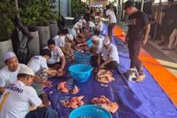 Sahroni Sebar 24.000 Paket Daging Kurban Dari Jakut Hingga Jakbar