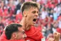 Bawa Turki ke Perempat Final, Guler Setara Ronaldo dan Rooney