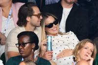 Nonton Turnamen Wimbledon Bareng Tom Ackerley, Margot Robbie Pamer Baby Bump