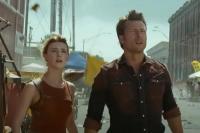 Syuting Twisters, Glen Powell Tertawa Melihat Daisy Edgar-Jones Dandan Cantik  