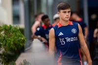 Klub Nunggak Gaji Pemain Nekat Incar Dua Bintang MU