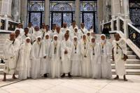 Momen Umroh Bahlil dan Keluarga Dikomentari Netizen: Tetaplah Berbuat Baik, Meski Tak Dihargai