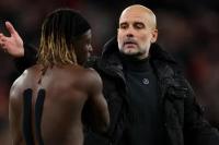 Ibu Phil Foden Dihina, Pep Sebut Fans MU Tak Tahu Malu