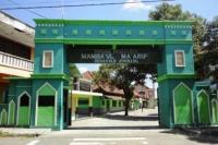 Malam Tahun Baru, Pesantren Denanyar Memperingati Haul Pendiri NU; KH Bishri Syansuri